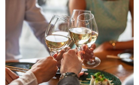 4 CURIOSITIES ABOUT WHITE WINE THAT YOU DID NOT KNOW