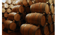 DID YOU KNOW THAT WINE BARRELS AFFECT THE FLAVOR OF WINE?